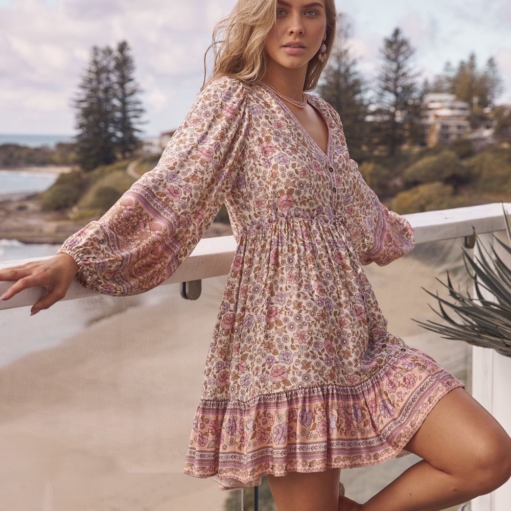 Seaside button down mini dress 🐚💓